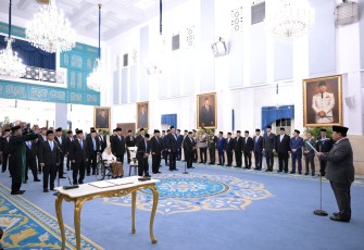 Panglima TNI Jenderal TNI Agus Subiyanto menghadiri pengangkatan 26 anggota Dewan Pertimbangan Presiden (Wantimpres) Republik Indonesia yang dilaksanakan di Istana Negara, Jakarta Pusat, Jumat (2/10/2026)