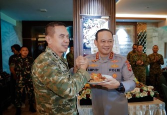 Kapolda Metro Jaya Komjen Pol Asep Edi Suheri