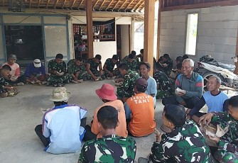 Kebersamaan warga bersama satgas TMMD ke-130 Kodim 0805/Ngawi