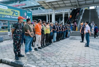 KAI Daop 1 Jakarta dan Komunitas Sadulur Spoor Ajak Warga Bekasi Berbudaya Disiplin di Perlintasan Sebidang