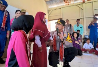 Kapolda NTT Resmikan MI Al-Hidayah, Hadirkan Ruang Belajar Layak Anak Pulau Kukusan
