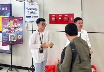 Tebar Kebaikan di Bulan Ramadan, BRI Finance dan BAZNAS Jakarta Selatan Bagikan Takjil