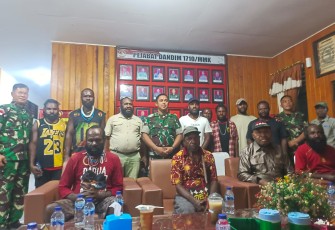 Enam Warga Diserahkan Kepada Perwakilan Keluarga