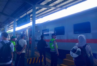 Puncak Arus Balik Lebaran Polres Malang Tingkatkan Pengamanan di Stasiun dan Terminal