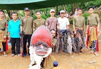 Ketua DPD Krida Manunggal Budaya (KMB) Padangsidimpuan , Wahyu Diyono, saat  melaksanakan kunjungan kekeluargaan guna mempererat sinergi dengan Paguyuban Jaran Kepang Endang Sewu Batang Toru, Tapanuli Selatan (Tapsel), pada Rabu (25/03/2026)