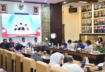 Sekretariat DPRD Jatim Peringkat 2 Informatif