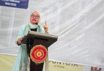 Wamenkop Farida Farichah saat menjadi Keynote Speaker pada rangkaian kegiatan Pelepasan Program Kuliah Kerja Mahasiswa (KKM) Universitas Muhammadiyah Cirebon Tahun 2026, di Cirebon, Jawa Barat, Sabtu (8/8/2026).