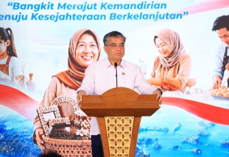 Menaker saat menghadiri Soft Launching National Value Beyond Protection: Pemberdayaan Ekonomi dan Kemandirian (PEKA) yang diselenggarakan BPJS Ketenagakerjaan di Bandung, Selasa (18/8/2026).