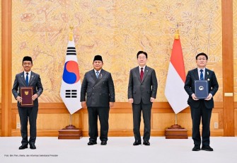 Menteri ESDM Bahlil Lahadalia dan Menteri Iklim, Energi, dan Lingkungan Korea Selatan Kim Sungwhan menyepakati kerja sama energi bersih dalam bentuk Memorandum Saling Pengertian (MSP) atau Memorandum of Understanding (MoU).