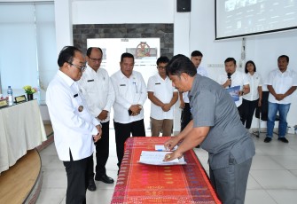 Pemerintah Kabupaten Samosir menggelar Forum Konsultasi Publik Rancangan Awal Rencana Kerja Pemerintah Daerah (RKPD) Kabupaten Samosir Tahun 2027 di Aula Kantor Bupati Samosir, Rabu (28/1)
