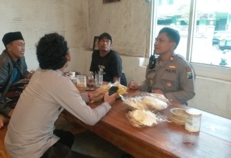 Kapolsek Bantur. AKP Totok Suprapto,S.H, M.H bersama anggota turut hadir, baik sebagai penyelenggara maupun pengaman kegiatan, Selasa sore (28/4/26).