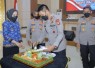 Potong Tumpeng dalam Peringatan HUT KOPRI 2022 Polda Lampung, di Aula GSG Presisi Polda Lampung, Rabu (29/11/2022).
