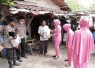 Bhayangkari Polres Kaur saat Salurkan Bansos Untuk Warga Kurang Mampu