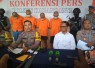 Konferensi pers di Mapolres Karanganyar, Rabu (3152023), terkait kasus penganiayaan seorang pemuda kawasan Jalan Raya Solo - Sragen, Desa Ngringo, Jaten, Karanganyar.