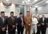 Walikota Blitar Syauqul Muhibbin bersama Hendik Bajil (sebelah kanannya) Didampingi Pimpinan dan Anggota DPRD Kabupaten Blitar, Selasa (21/7/2026). (Foto : Klikwarta.com)