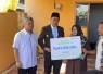 Walikota Blitar Syauqul Muhibbin Saat Serahkan Simbolisasi Bantuan dari BPJS Ketenagakerjaan kepada Penerima Manfaat (Foto : Ist.)