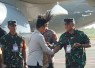 Dankodaeral XIV Laksamana Muda TNI Djatmoko menyambut Wapres Gibran, Selasa (21/4)
