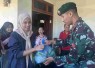 Berbagi sembako untuk masyarakat di perbatasan