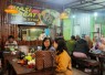 Suasana malam pengunjung Kedai Cha'Tam 