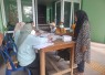 Pemeriksaan kesehatan warga Desa Brabe