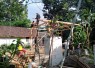 Bangun rumah warga desa binaan