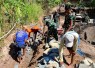 Pengerjaan saluran air di Desa Bulu Lor
