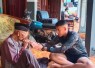 Prada Alifan Zulfanzah berpamitan dengan warga