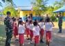 Yonarmed 12 Kostrad Perkuat Karakter Anak Bangsa di Perbatasan Melalui Pengajaran PBB