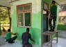 Yonarmed 12 Kostrad Hadir Merawat Posyandu untuk Kenyamanan Layanan Kesehatan Warga Perbatasan