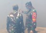 Danrem 083/Bdj Kolonel Inf Wahyu Ramadhanus Suryawan memberikan arahan dalam penanganan karhutla Bromo, Rabu (12/8)