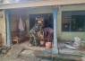 Ringankan Beban Warga, Babinsa Turun Tangan Perbaiki Rumah Rusak