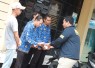Polres Lamongan Beri Penghargaan Empat Warga yang Gagalkan Curanmor di Puskesmas Deket