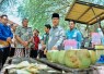 Menteri Desa dna Pembangunan Daerah Tertinggal (Mendes PDT) mengunjungi BUMDesa Damai Lifuleo Kecamatan Kupang Barat, Kabupaten Kupang, Provinsi Nusa Tenggara Timur, Jumat (15/5/2026)