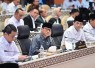 Mendes Yandri didampingi Wamendes Ahmad Riza Patria saat Raker dengan Kemendes PDT di Senayan, Jakarta, Rabu (20/5/2026)
